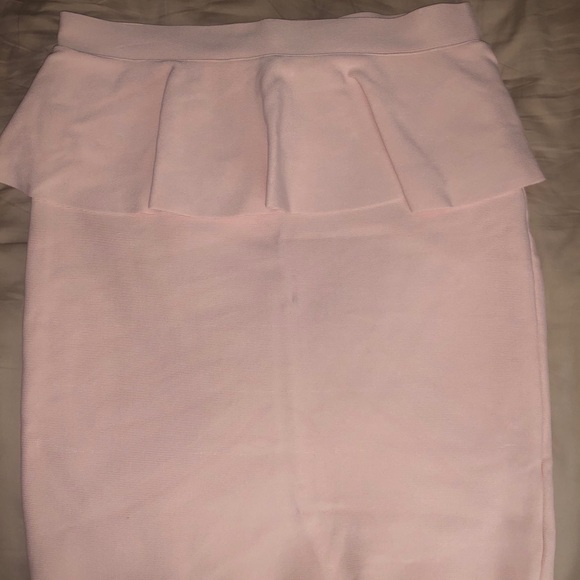 BCBG Peplum bandage skirt - Picture 3 of 3
